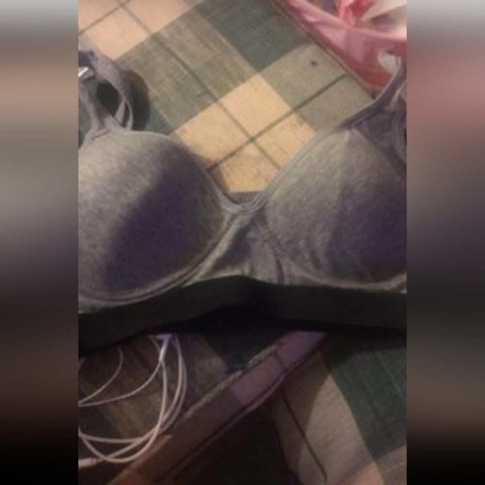Sports bra